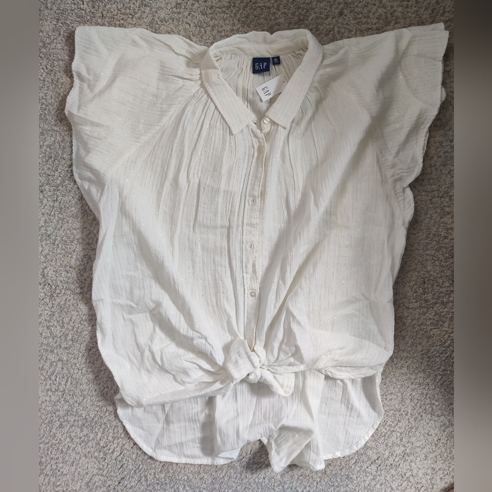 NWT | GAP Flutter Sleeve Top